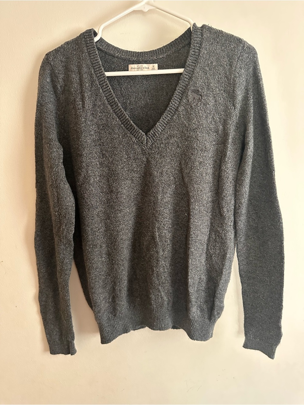 Women’s Abercrombie and Fitch grey v-neck sweater. Size Medium